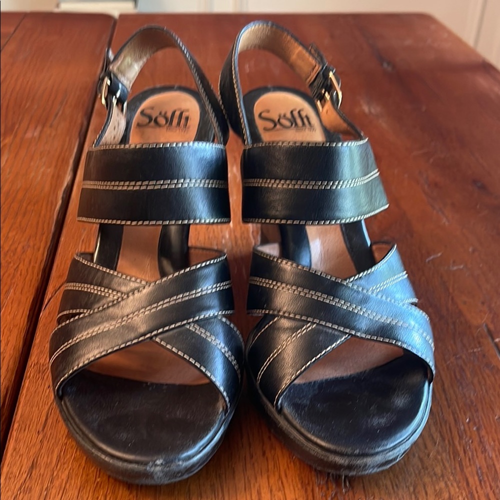 Sofft Women's Black Strappy Sandals